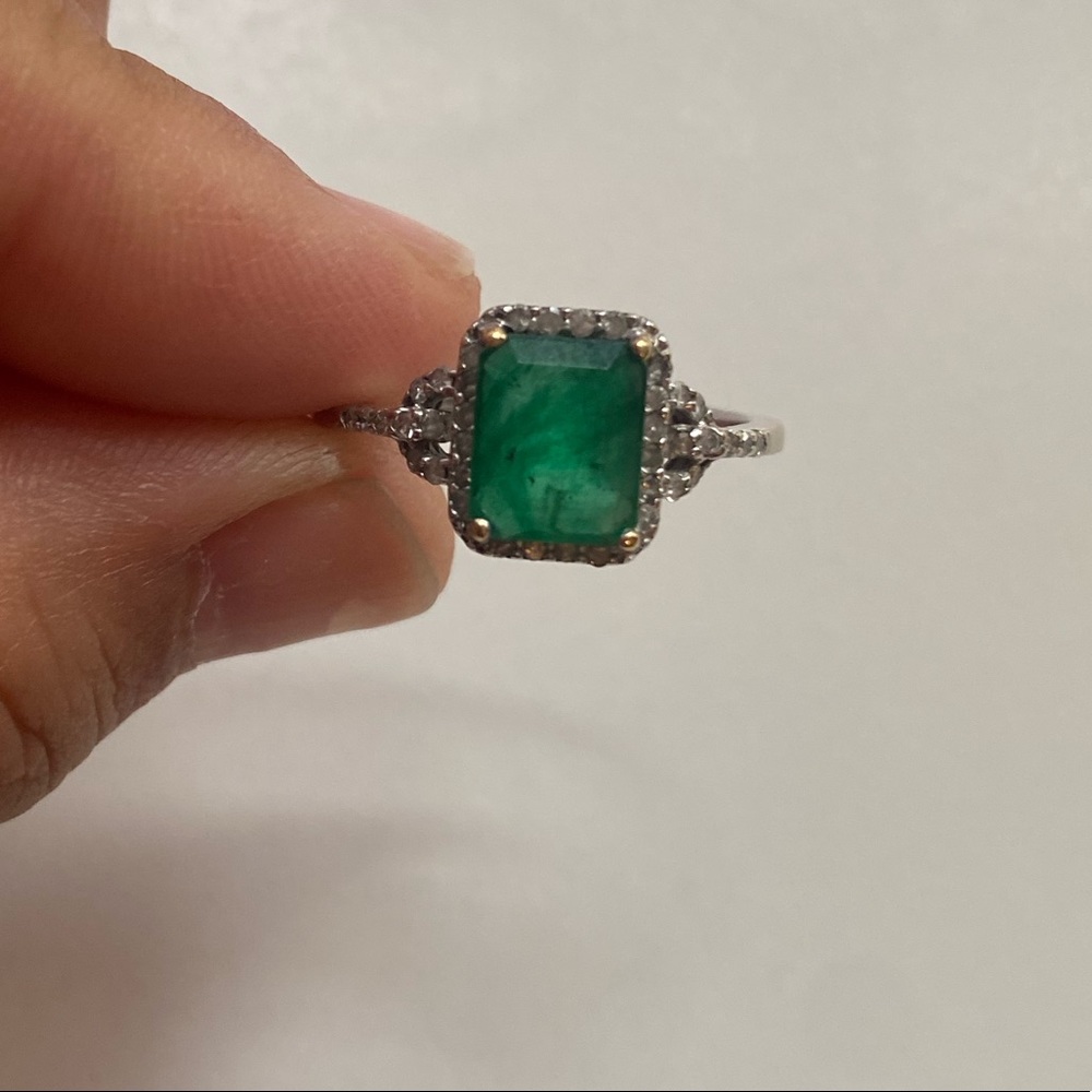 Stunning Emerald, Diamond, 14K Golf Ring